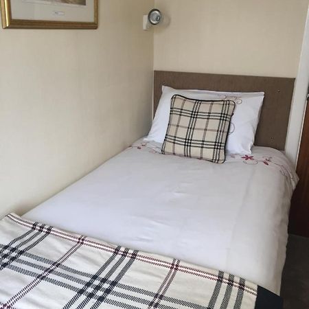 San Michele Guest House Poole Exteriör bild